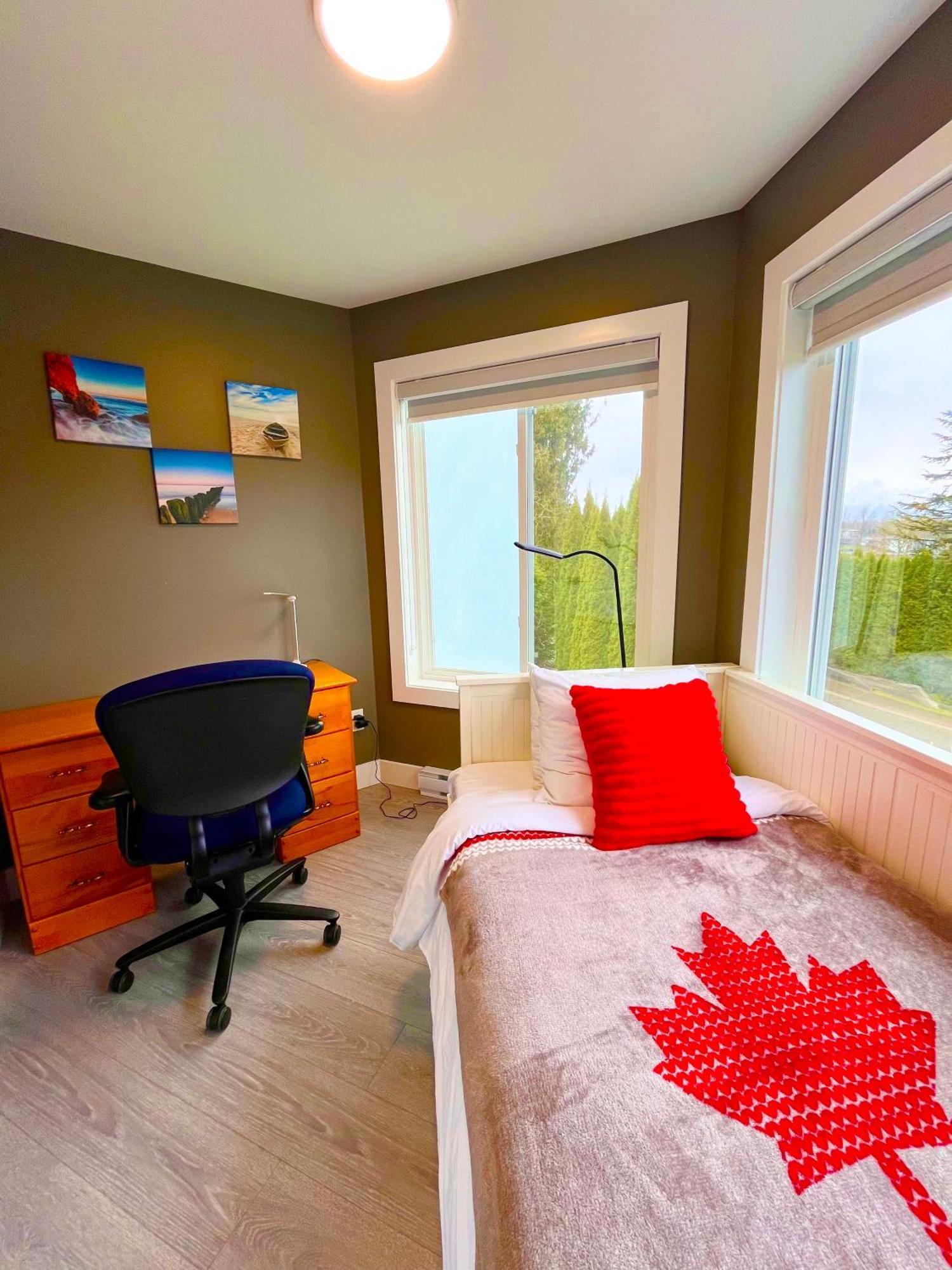 Mountain Retreat 3 Bedroom Garden House Near Heritage Park, Coliseum , Hwy 1, Fishing, Cultus Lake Chilliwack Eksteriør billede