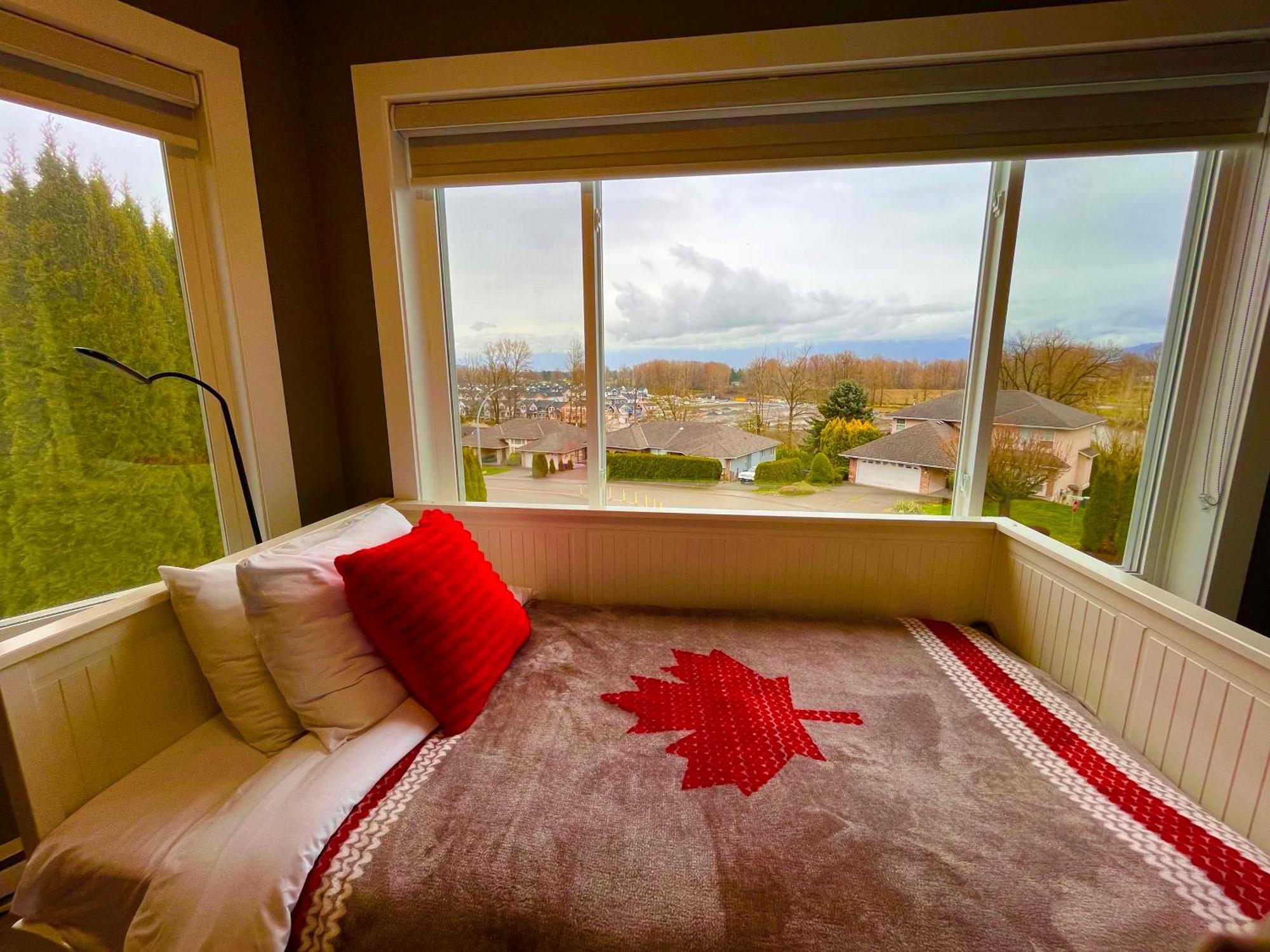 Mountain Retreat 3 Bedroom Garden House Near Heritage Park, Coliseum , Hwy 1, Fishing, Cultus Lake Chilliwack Eksteriør billede